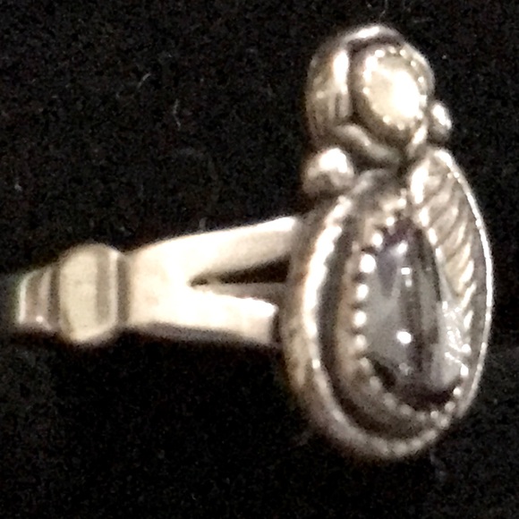 Vintage Hematite/Pearl Navajo Sterling Silver Ring - Picture 2 of 6